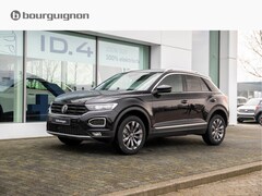 Volkswagen T-Roc - | Korting € 3.281, 00 | Nwprijs € 39.750, 00 | 1.5 TSI 110kW/ 150pk DSG Sport | Sport + pa