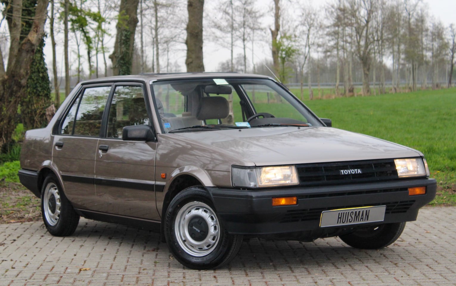 toyota-corolla-1-3-gl-trekhaak-historie-apk.jpg