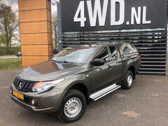 Mitsubishi L 200 - 2.4 DI-D 4X4 CLUB CAB GRIJS KENTEKEN AIRCO HARDTOP GARANTIE NW APK € 19000 EXCL Auto in ze