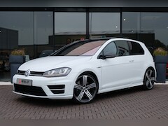 Volkswagen Golf - 2.0 TSI R 4Motion DGS 300pk - Panoramadak - Dynaudio - ACC - DCC
