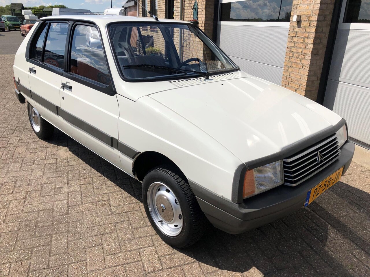 citroen-visa-club-2cilinder-57000km-1e-eigenaar.jpg