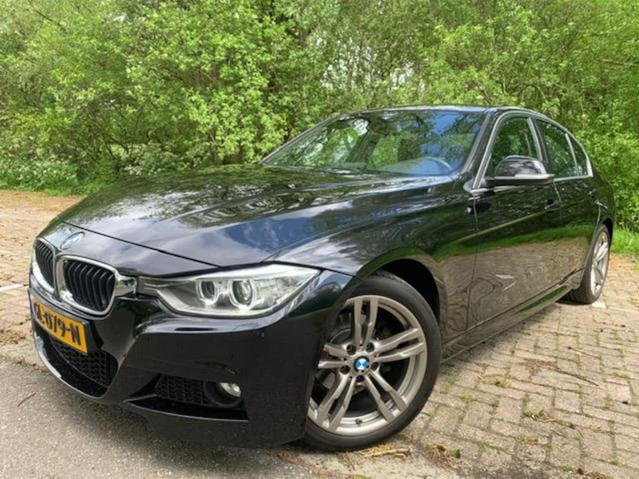 schild fusie gesloten BMW 3-serie 316i Executive 2015|M-PAKKET|M-INTERIEUR|NL AUTO| 2015 Benzine  - Occasion te koop op AutoWereld.nl