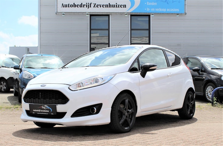 Ford Fiesta St-Line White/Black 2013 Benzine - Occasion koop AutoWereld.nl