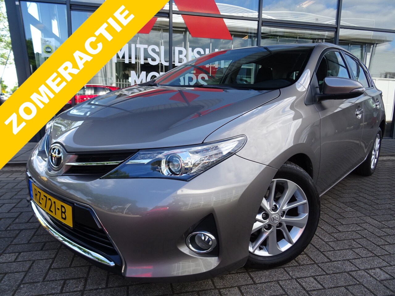 Toyota Auris - 1.3 ASPIRATION LAGE KMSTAND! NAVIGATIE + CAMERA + USB - AutoWereld.nl