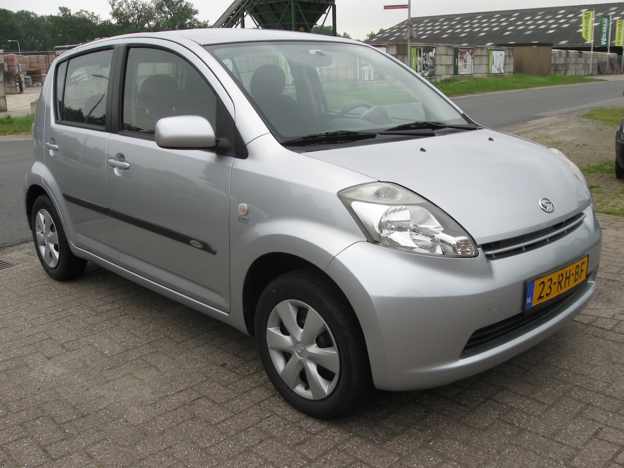 Daihatsu Sirion 2 - 1.3-16V Comfort - AutoWereld.nl
