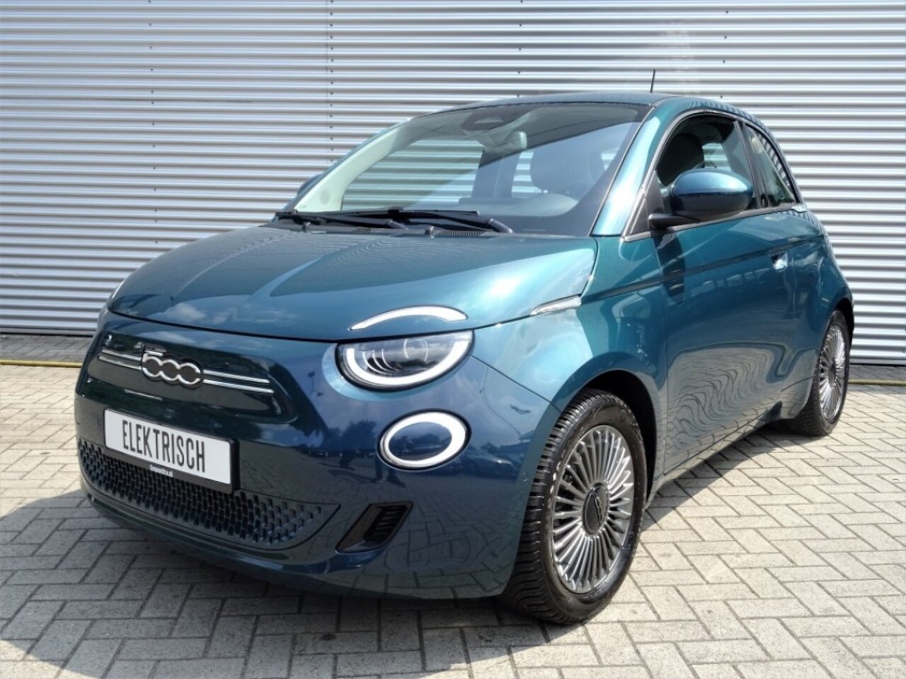 Fiat 500 - ICON / 8% BIJTELLING / € 28.950,- Incl. BTW - AutoWereld.nl