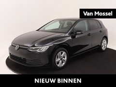 Volkswagen Golf - 1.5 TSI Life | NAVIGATIE | PARKEERSENSOREN | CLIMATRONIC | WINTERPAKKET | SFEERVERLICHTING