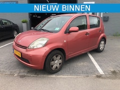 Daihatsu Sirion 2 - 1.3 16V DVVT Comfort Airco