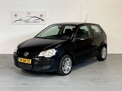 Volkswagen Polo - 1.2-12V Optive |Airco |CruiseC |Stuurbkr