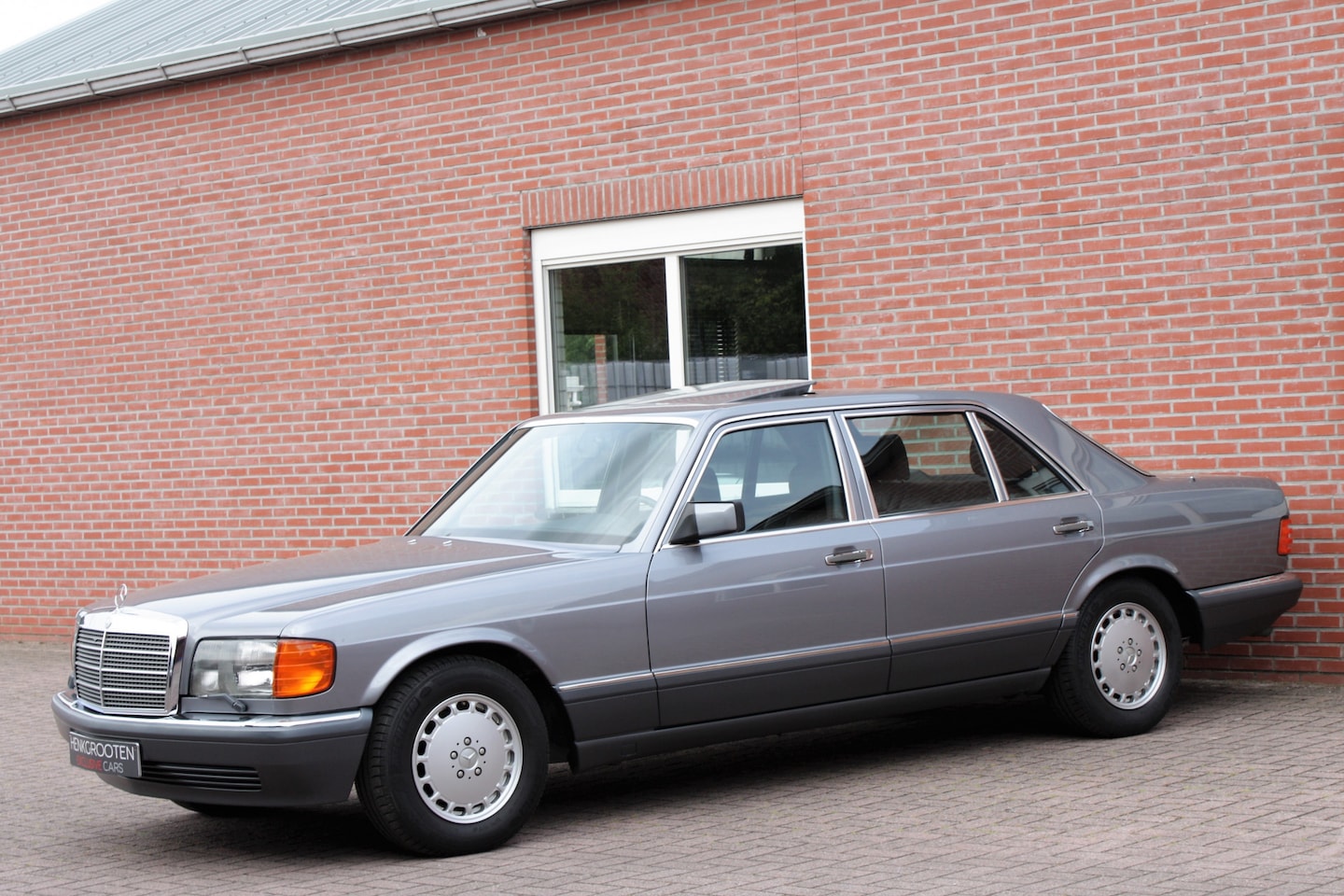 mercedes-benz-s-klasse-560-sel-w126-23-000-km.jpg