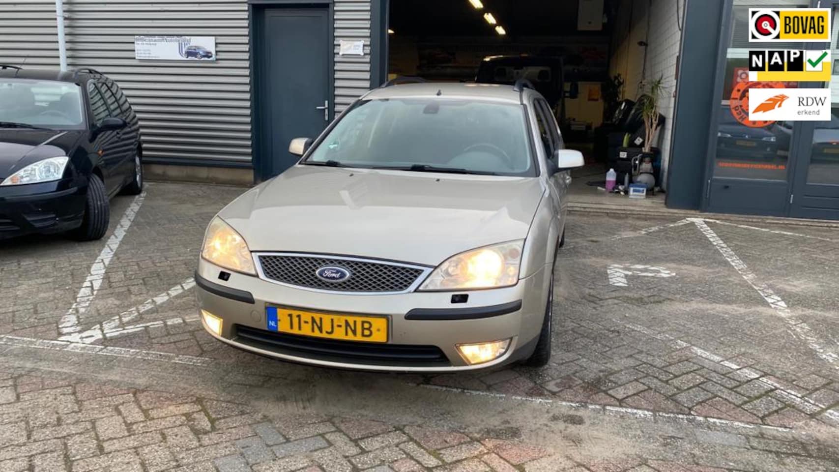 Ford Mondeo Wagon 1.816V First Edition climate controle