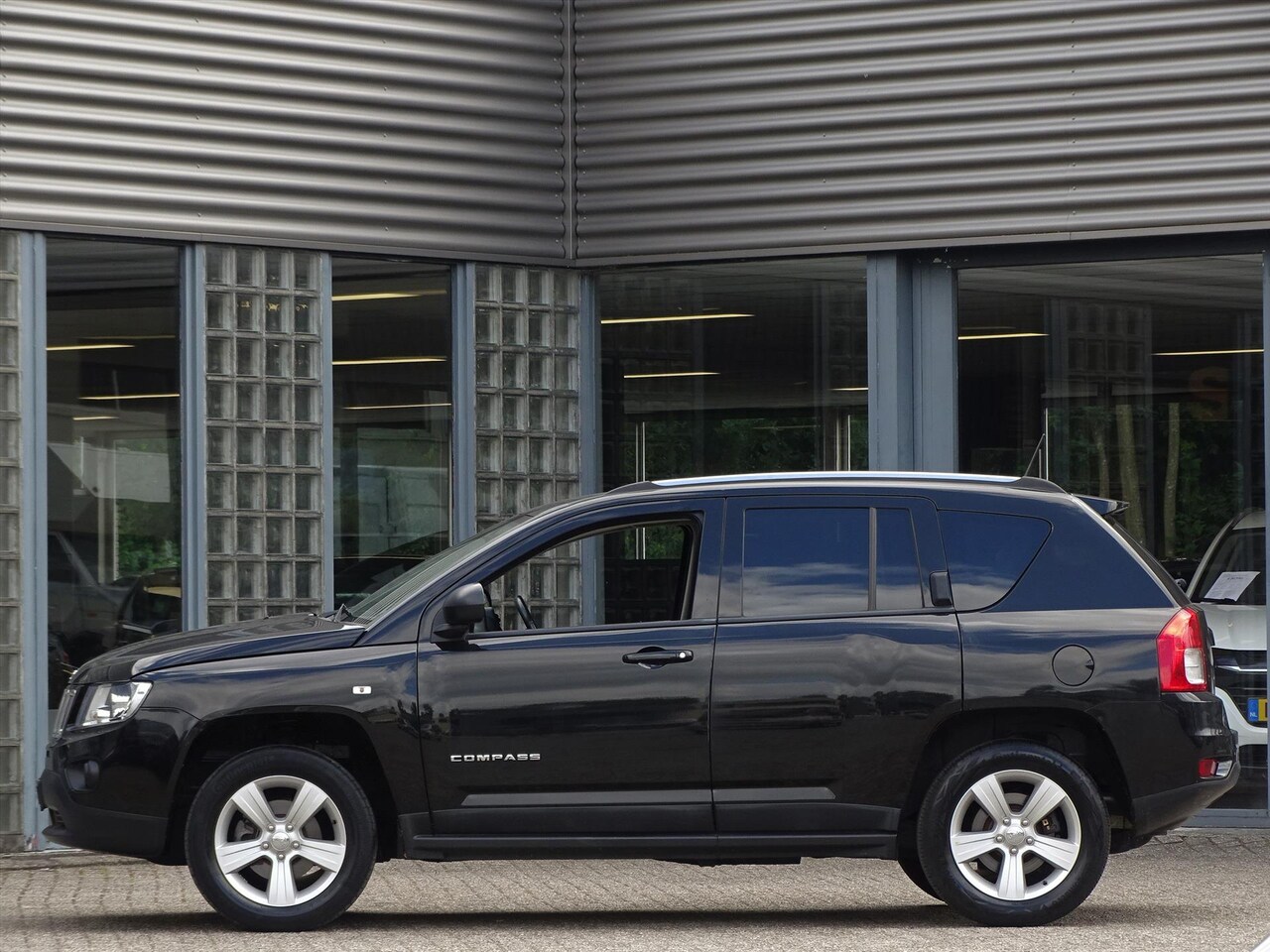Jeep Compass 2 0 156pk Sport Airco 12 Benzine Occasion Te Koop Op Autowereld Nl