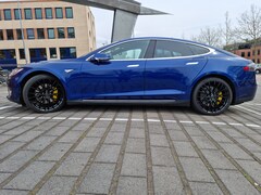 Tesla Model S - Base