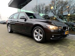 BMW 3-serie Touring - 318i Luxury