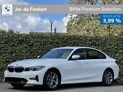 BMW 3-serie - Sedan 320i Sport Line | Driving ass. | HiFi System | Lendensteun | Stoelverw. | M Hooggl.