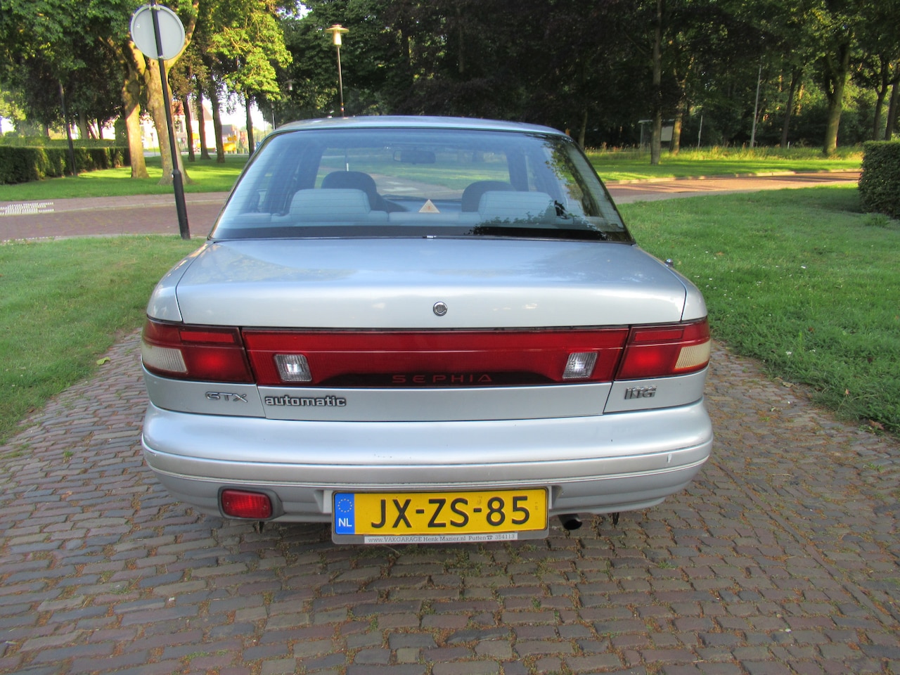 kia-sephia-1-6-gtx-automaat-stuurbekrachtiging-lm-velgen-149762-km-n-a-p.jpg