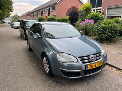 Volkswagen Jetta - 2.0 Sportline Automaat Clima NAVi trekhaak