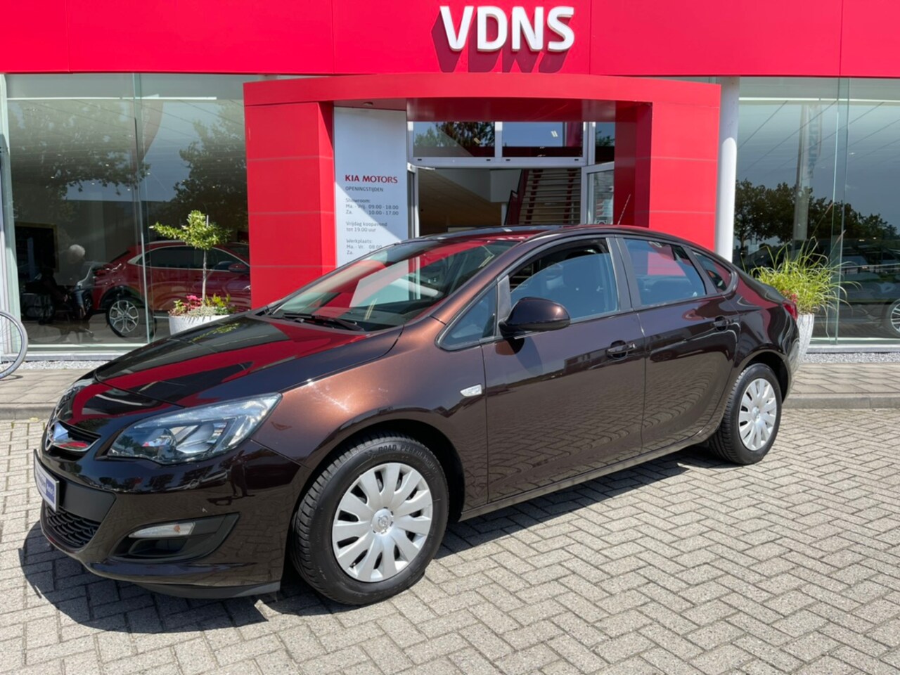 opel-astra-1-6-innovation-clima-cruise-control-lease-vanaf-euro-92-info-marlon-0492-588958.jpg