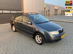Skoda Fabia Combi - 1.4-16V Flash Automaat