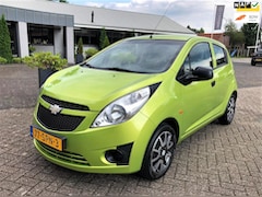 Chevrolet Spark - 1.0 16V LE. 5-Deurs. 85.000 Km NAP. BJ'2011 1e EIGENAAR. LM VELGEN. ZEER NETTE AUTO