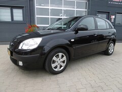 Kia Rio - 1.4 X-pect 5 Deurs Airco Apk t/m 02-07-2022