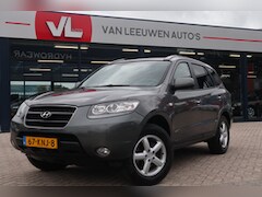 Hyundai Santa Fe - 2.2 CRDi Style 7p. | APK tot 10-06-2022 | Trekhaak | Automaat | Leder