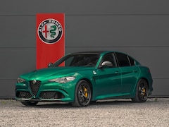 Alfa Romeo Giulia - 2.9 V6 Quadrifoglio | MY2021 | Schaalstoelen | Akrapovic | Carbon dak | Full option