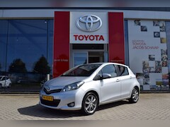 Toyota Yaris - 1.3 VVT-i Dynamic Automaat 100pk | Navigatie | Trekhaak | 16'' Lichtmetalen velgen |
