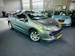 Peugeot 207 CC - 1.6 VTi CABRIOLET - PARKEERSENSOREN - STOELVERWARMING - AIRCO - VELGEN - BOEKJES AANWEZIG
