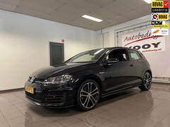 Volkswagen Golf - 2.0 TDI GTD * NL Auto / 1e Eig / Dealer onderhouden / Xenon / Navigatie