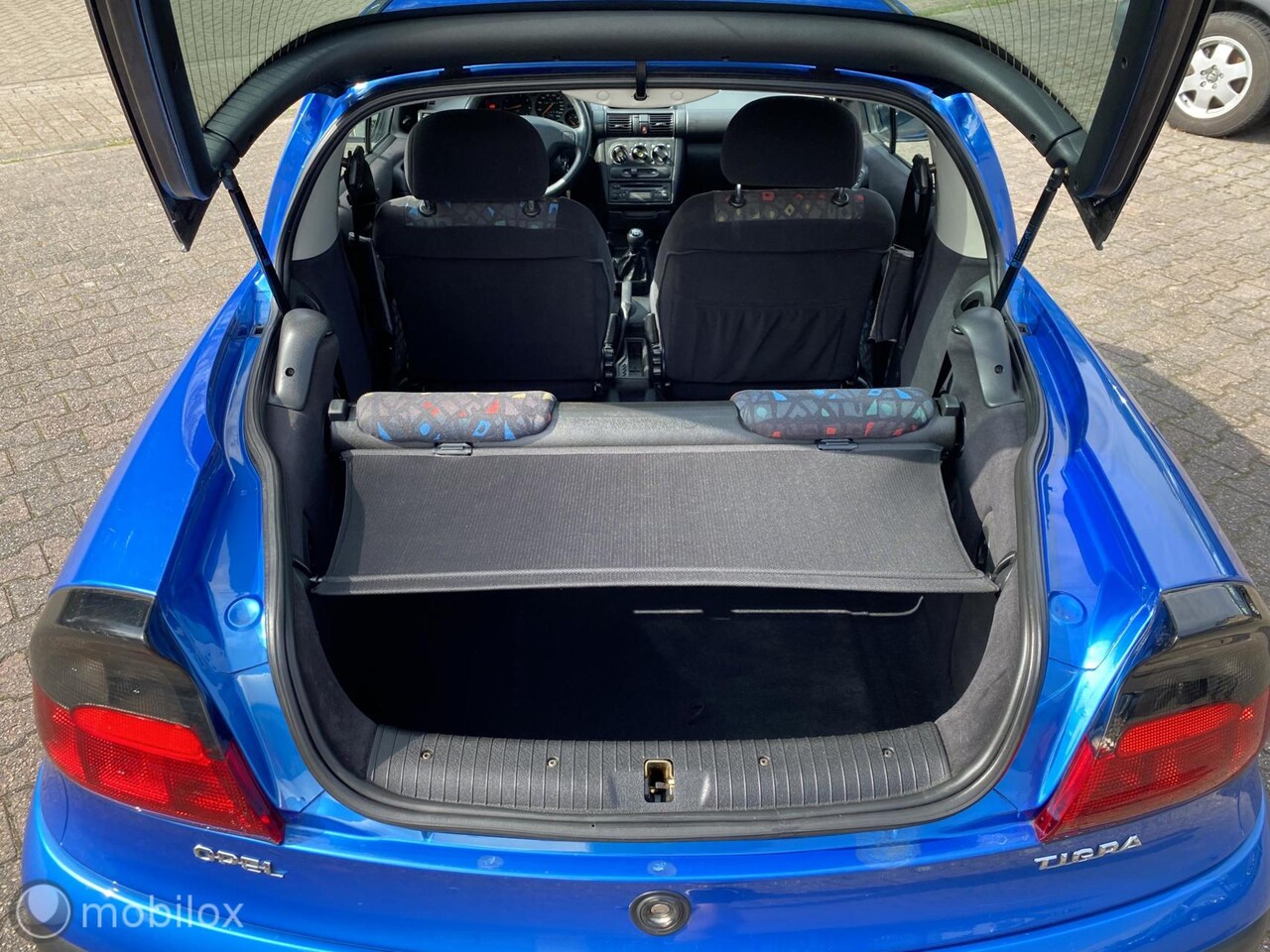 opel-tigra-1-4i-16v-61-dkm.jpg