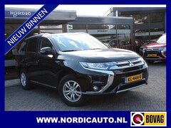 Mitsubishi Outlander - 2.0 PHEV BUSINESS ED / LEDER / NAVIGATIE / TREKHAAK