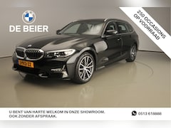 BMW 3-serie Touring - 318I LED / Leder / Navigatie / Sportstoelen / Chrome line / Stoelverwarming / DAB / Alu 18