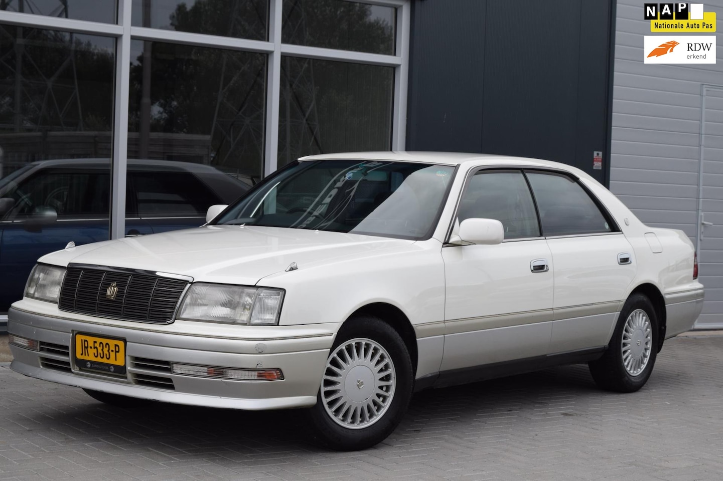 toyota-crown-royal-saloon-automaat-clima-unieke-auto.jpg