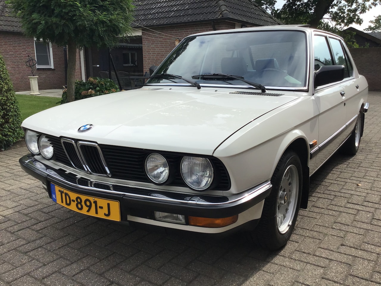 bmw-5-serie-528e-bmw-528-e.jpg