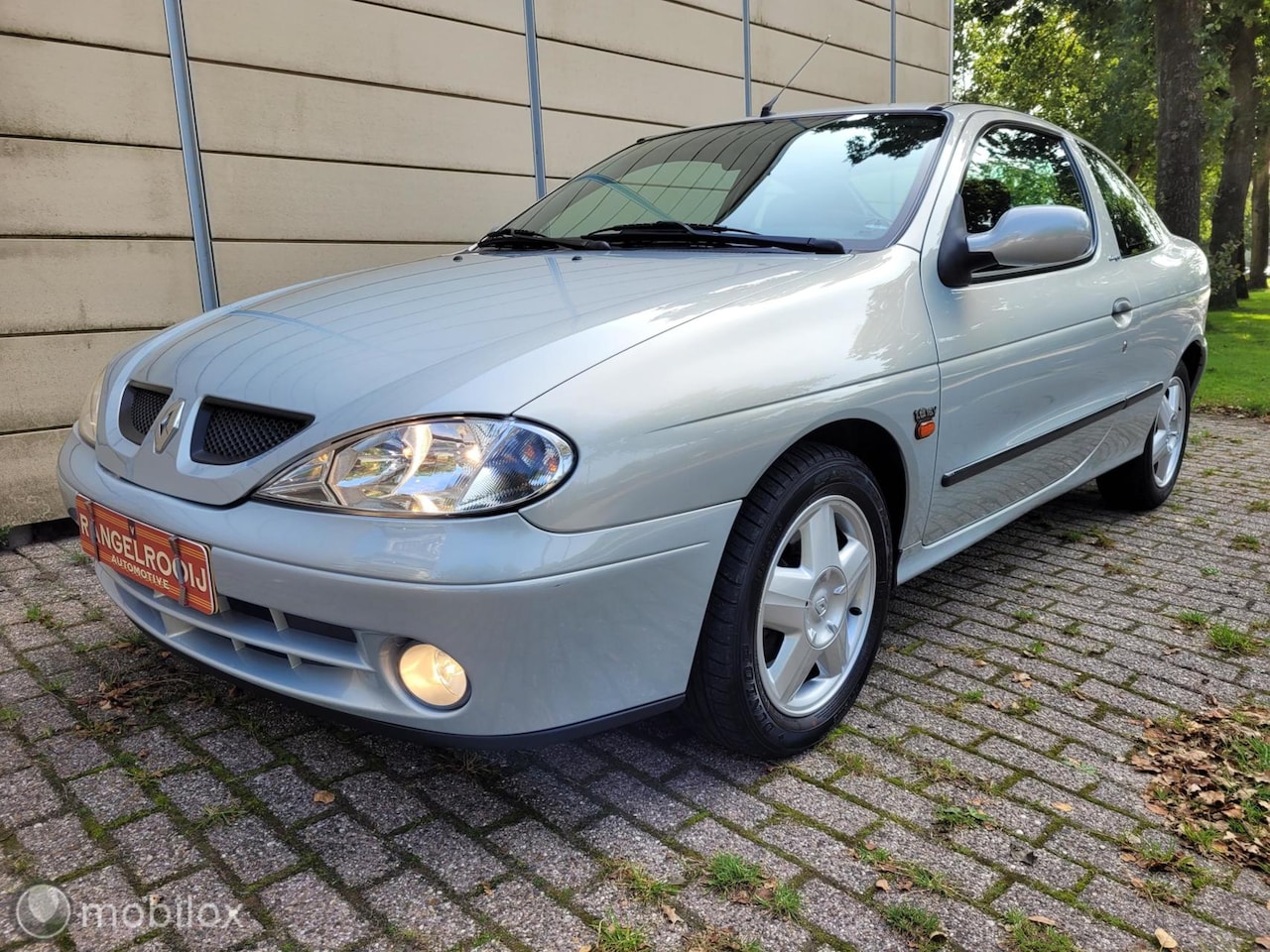 renault-megane-coupe-1-6-16v-sport-1-6-16v-sport-slechts-50-000-km.jpg