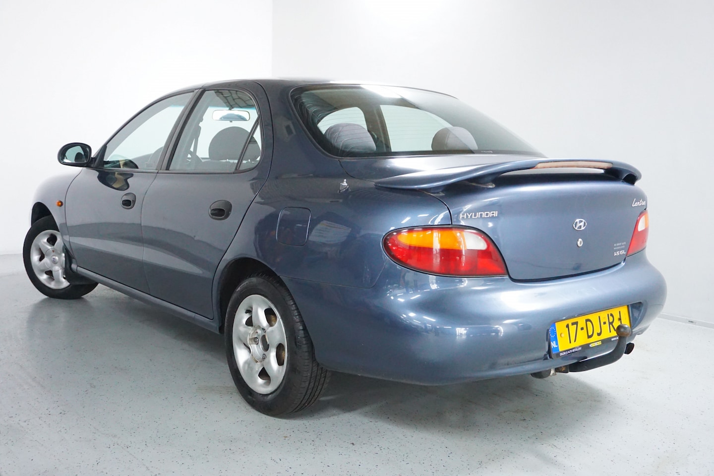 hyundai-lantra-1-5i-gls-a1-1-5i-gls-a1.jpg