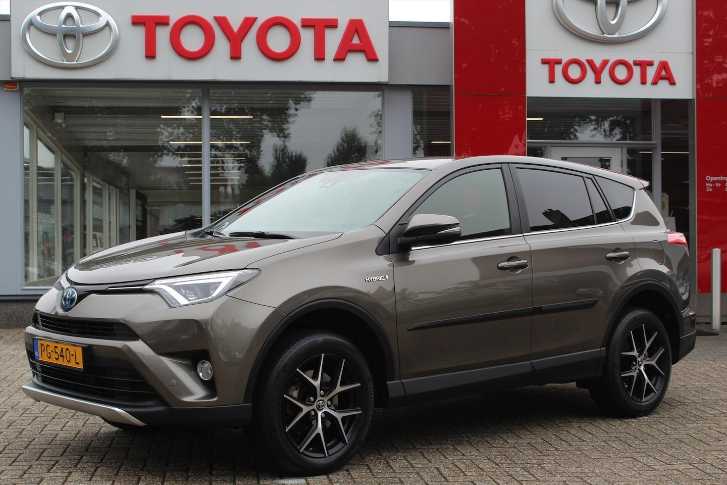 toyota-rav4-2-5-hybrid-ad-cruise-trekhaak-navi-stoelverw-half-leer-led-koplampen.jpg