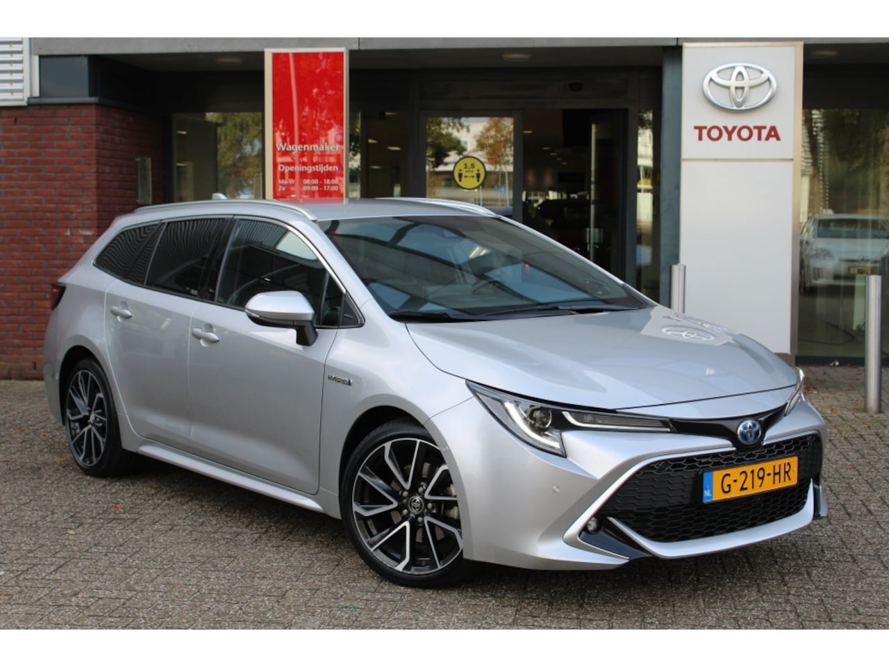 toyota-corolla-touring-sports-2-0-hyb-exec-jbl-nlauto-nav-cv-dab-android-appl.jpg
