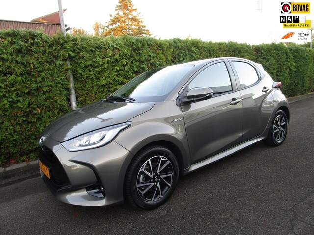 Toyota Yaris 1.5 AUTOMAAT NIEUW MODEL 2020 Hybride - Occasion te koop op AutoWereld.nl