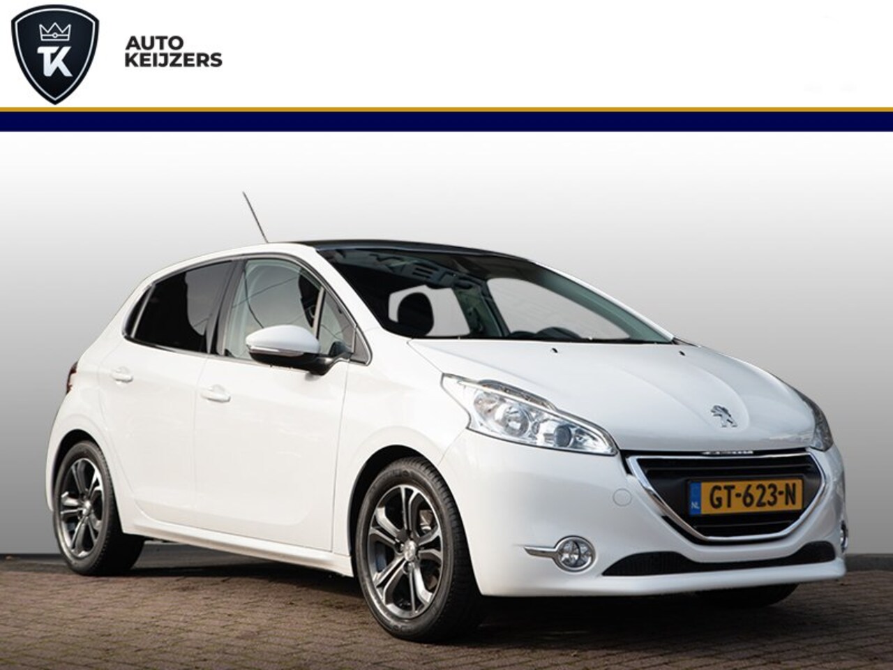 Peugeot 208 - 1.6 E-HDI ALLURE Navigatie Panoramadak Clima 16"LM Cruise Control PDC Zondag a.s. open! - AutoWereld.nl