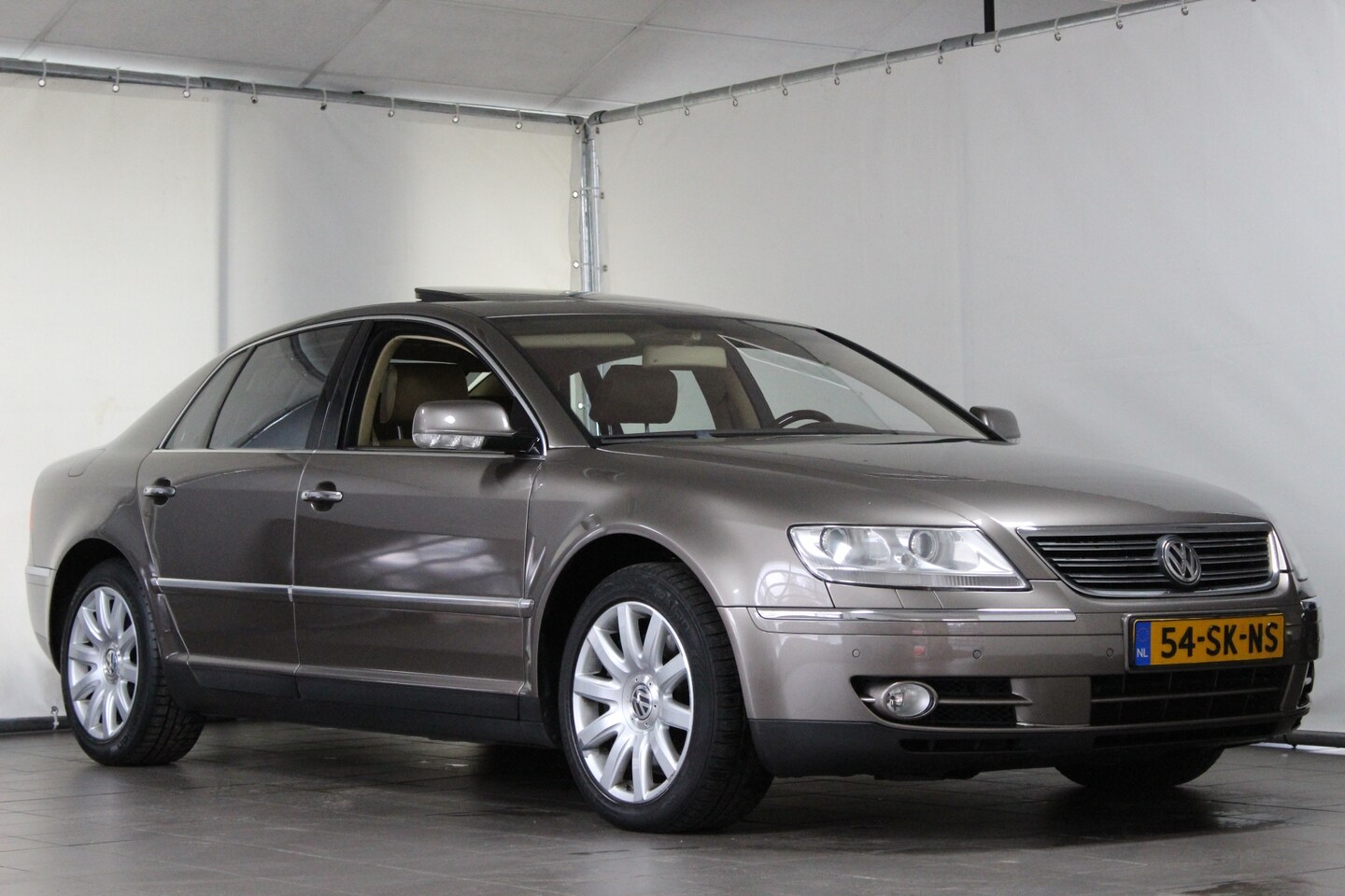 volkswagen-phaeton-v10-5-0tdi-4motion-automaat-highline-full-options.jpg
