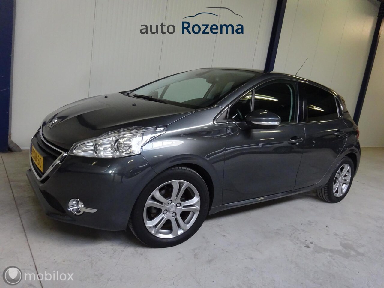 Peugeot 208 - 1.6 e-HDi Allure Ecc,Navi,Leder 103000 km !!!! - AutoWereld.nl