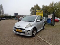 Daihatsu Sirion 2 - 1.3-16V Comfort KOFFERBAK DOORGEROT VASTE PRIJS