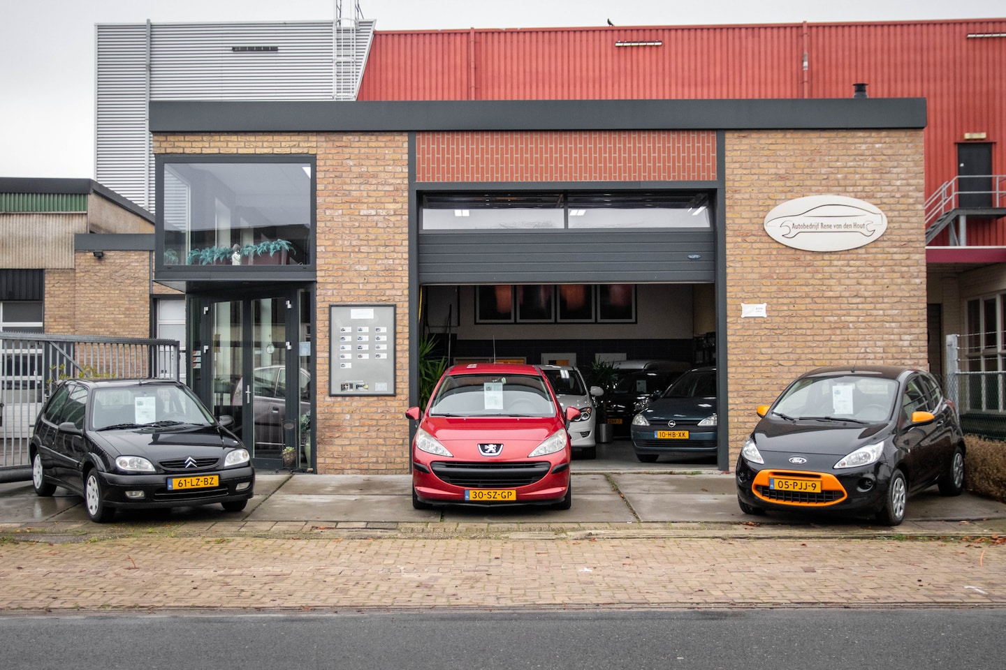 Bekwaam Meter innovatie Foto's van Autobedrijf Rene van den Hout te Hengelo - AutoWereld.nl