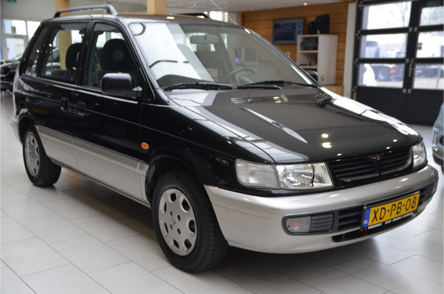 mitsubishi-space-runner-1-8-glxi-zeer-nette-auto-i-org-nl-i-lees-de-advertentie.jpg