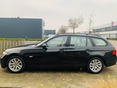 BMW 3-serie Touring - 320d 2008 APK 09-2022