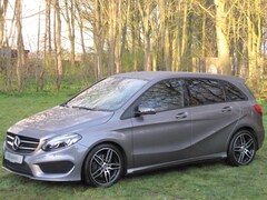 Mercedes-Benz B-klasse - 200 AMG-STYLE AUTOMAAT, 34.000KM 1E EIGENAAR NAVIGATIE, HARMAN/KARDON, STOELVERWARMING, CO