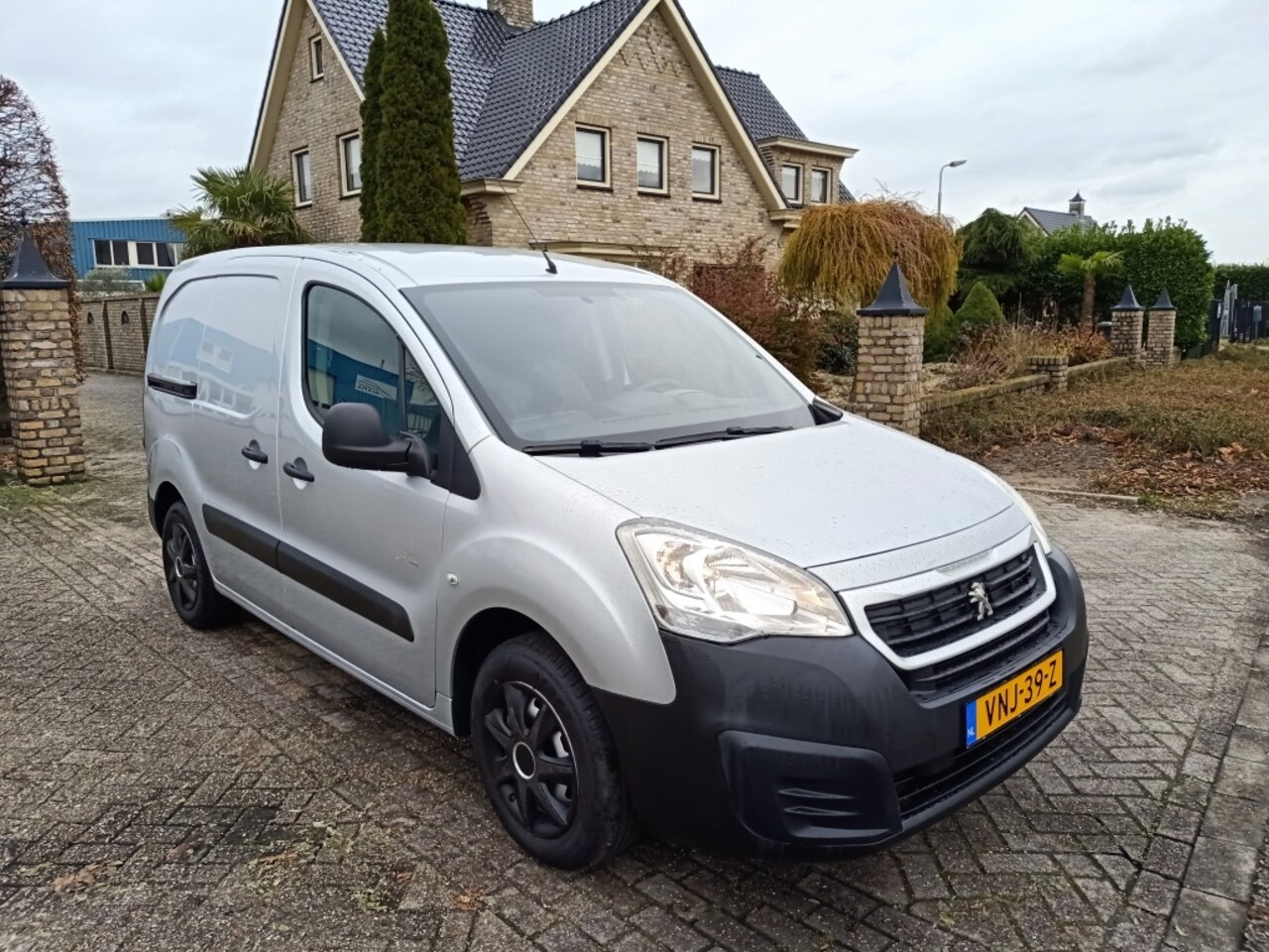 Peugeot Partner - 120 1.6 VTi L1 Pro - AutoWereld.nl
