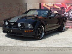 Ford Mustang - USA 4.6 V8 GT met "Saleen" Supercharger (465 PK). Levert 595 Nm op de krukas US Title